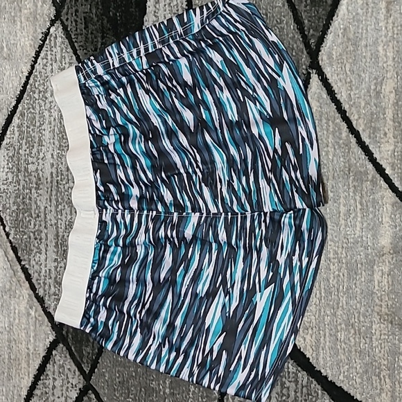 UNDER ARMOUR LOOSE HEATGEAR LOGO ATHLETIC SHORTS - Picture 9 of 10